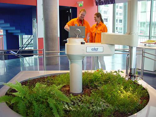 telegarden2.jpg